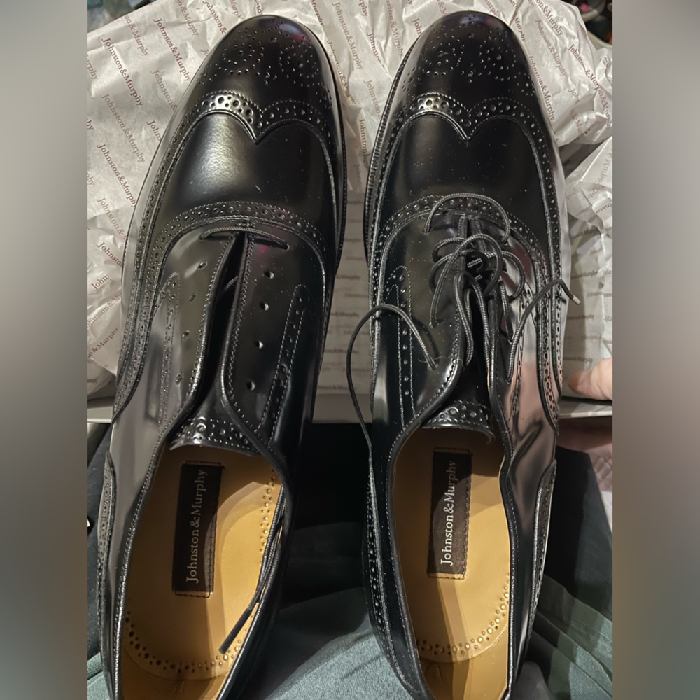 Men’s Johnston & Murphy Black Wingtip Dress Shoe Size 12 Brand New